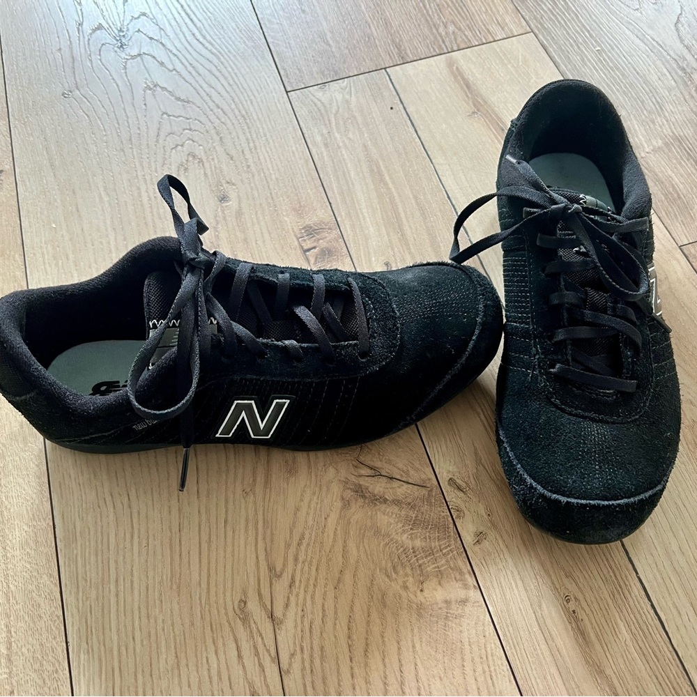 Black New Balance Sneakers Size 7 1/2